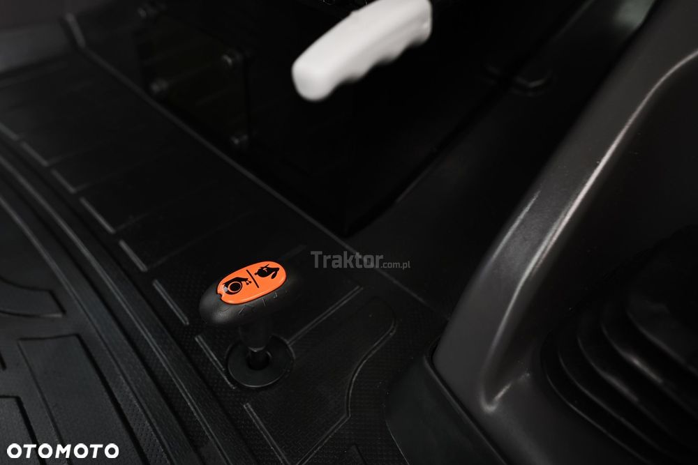LS Traktor MT5.73 - 38