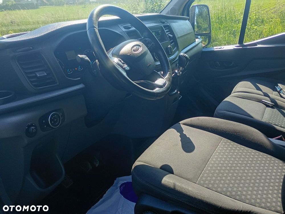 Ford Transit - 12