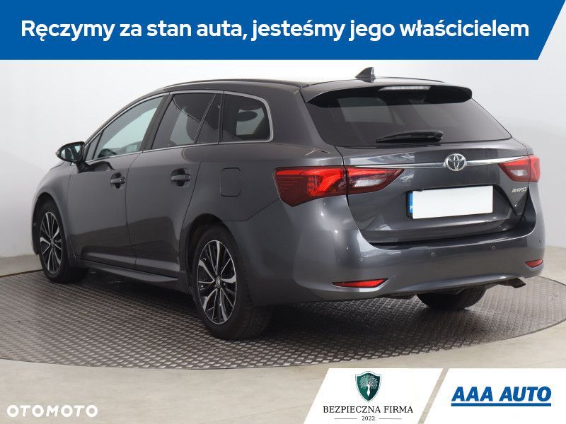 Toyota Avensis - 5