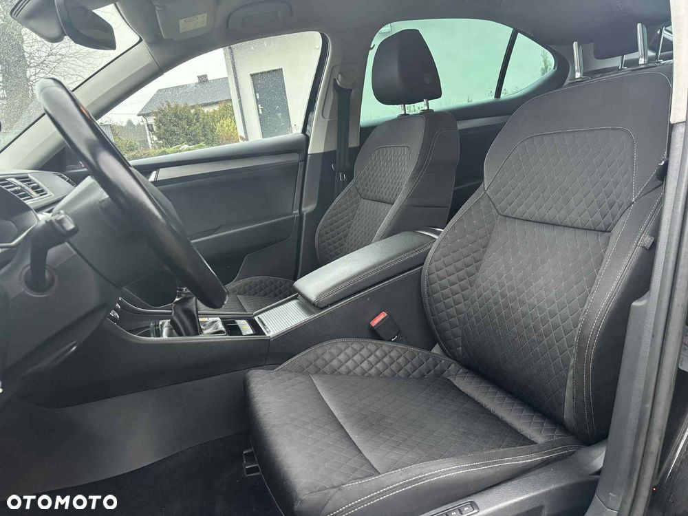 Skoda Superb 2.0 TDI Ambition - 26