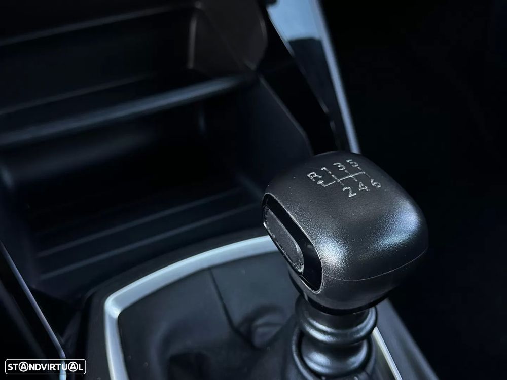 Peugeot 2008 1.5 BlueHDi Active - 28