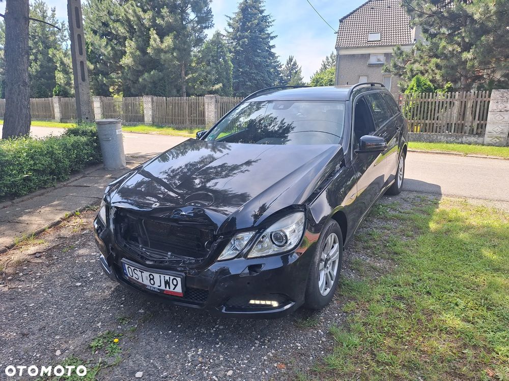 Mercedes-Benz Klasa E 250 CGI BlueEffICIENCY Avantgarde - 1