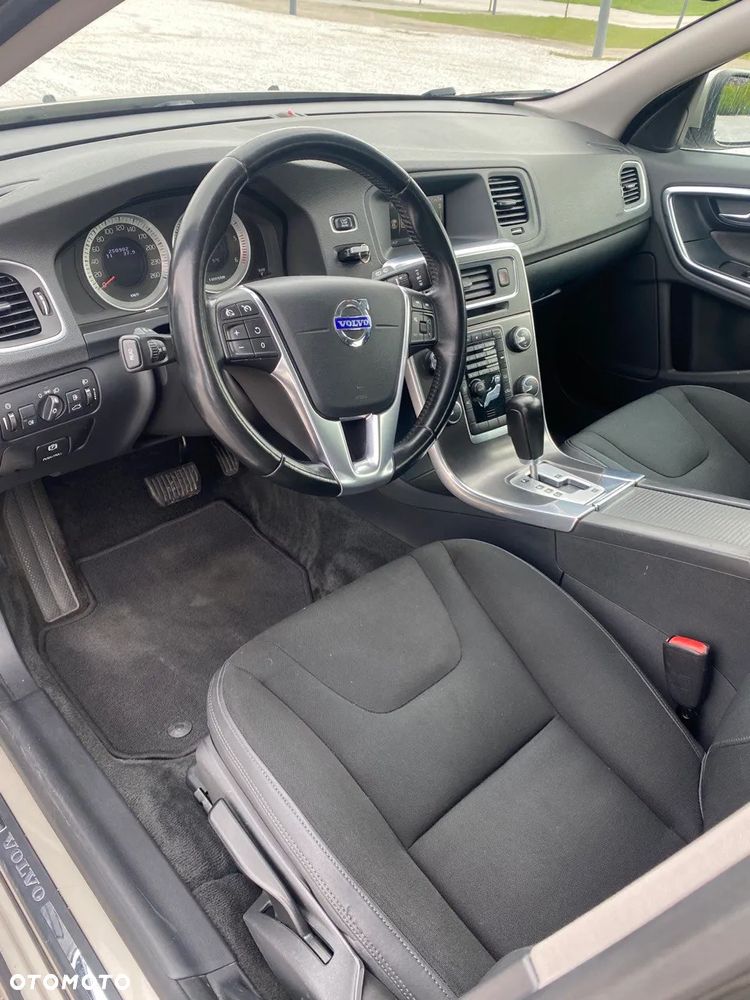 Volvo V60 - 4