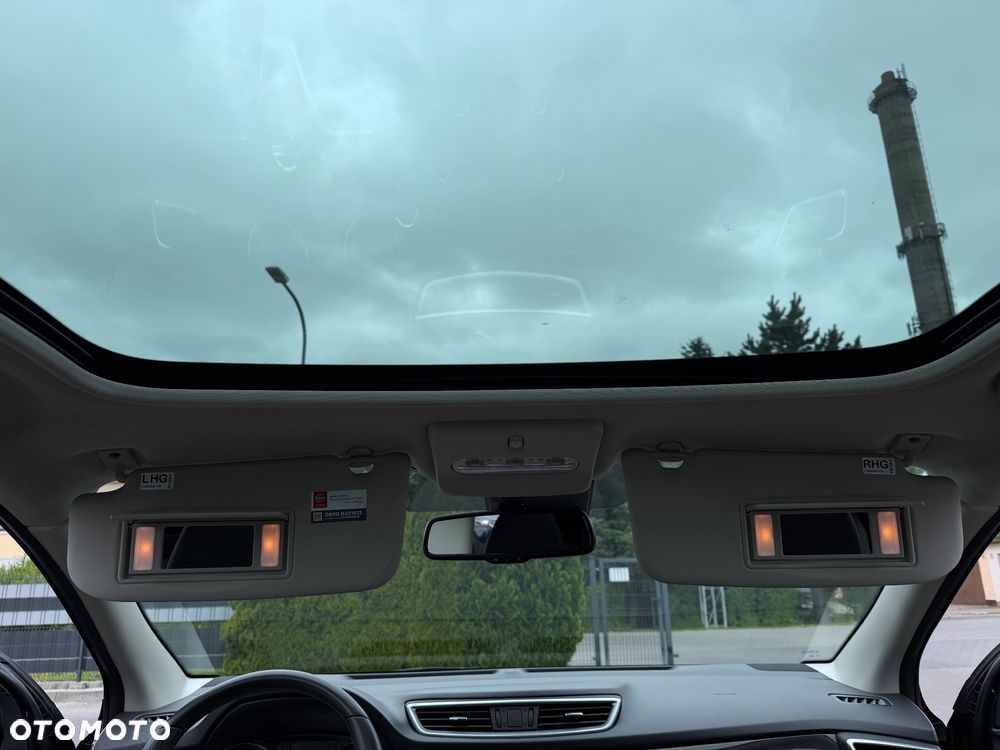 Nissan Qashqai - 25