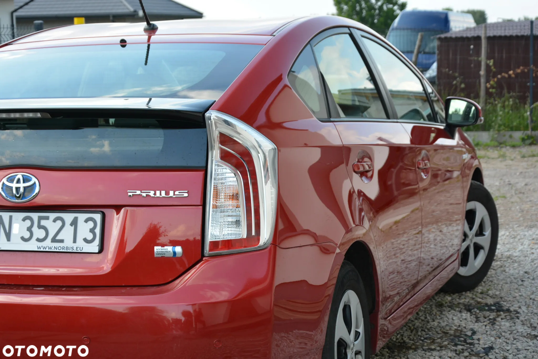 Toyota Prius 1.8 HSD Premium - 19