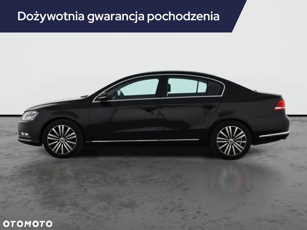 Volkswagen Passat - 4