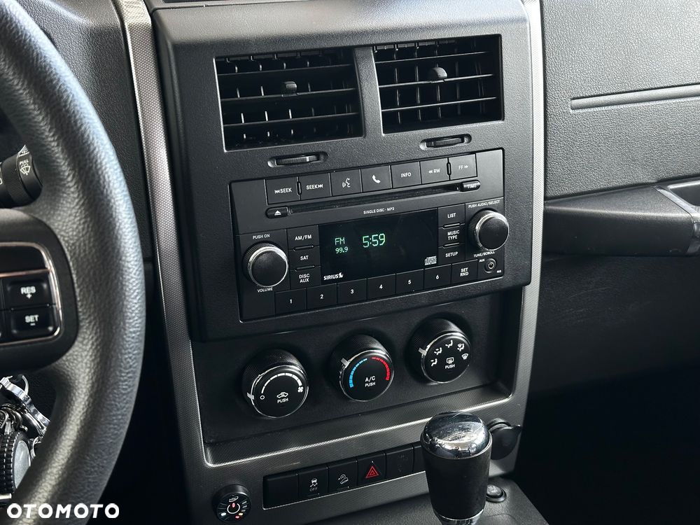 Jeep Liberty - 17