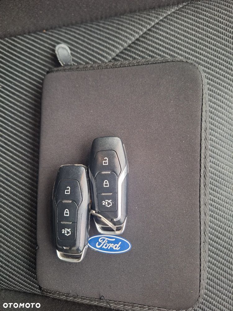 Ford Mondeo 2.0 TDCi STart-Stopp Titanium - 39