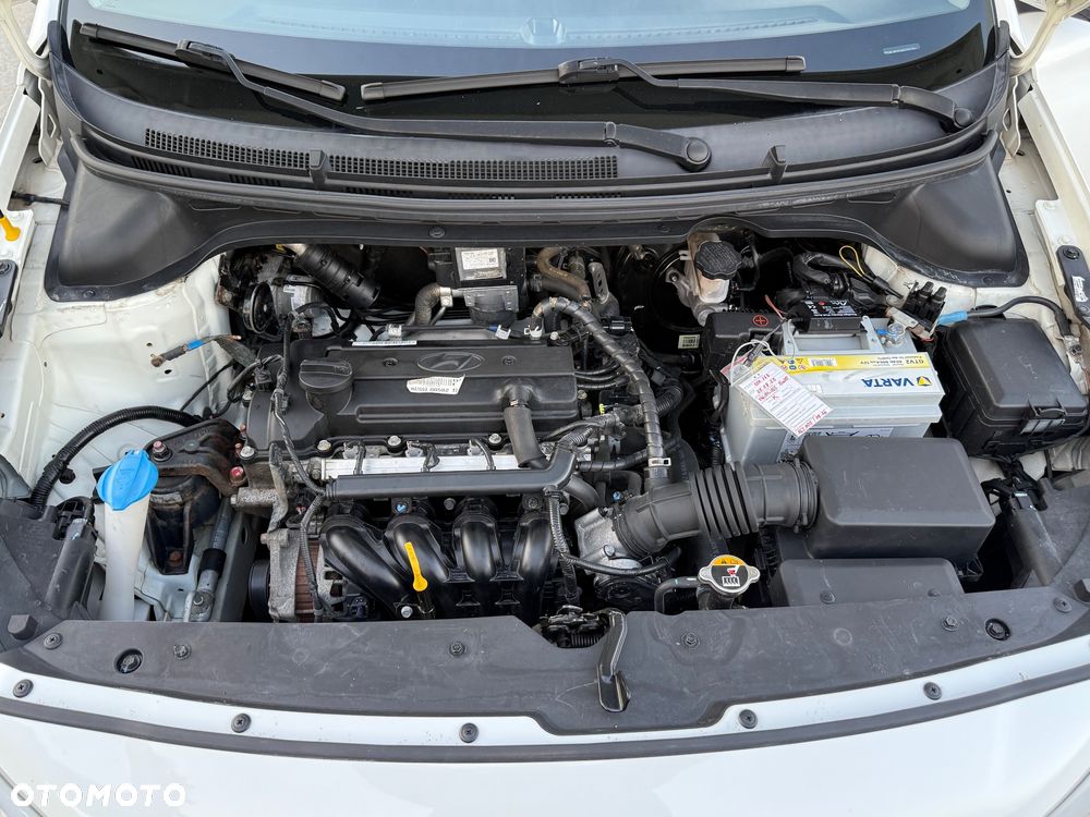 Hyundai i20 1.2 Select - 29
