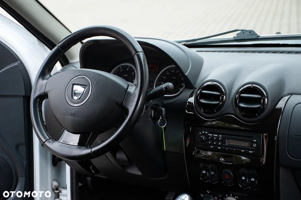Dacia Duster 1.6 16V 4x2 Laureate - 19