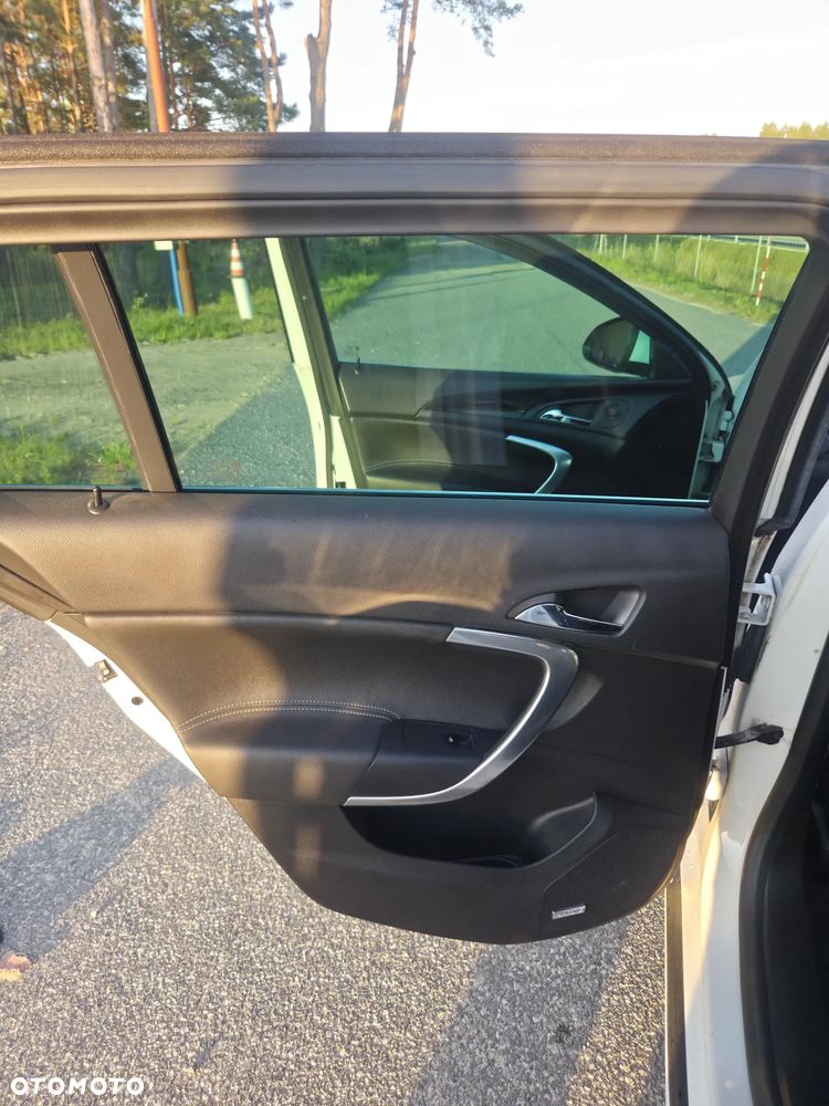 Opel Insignia - 12