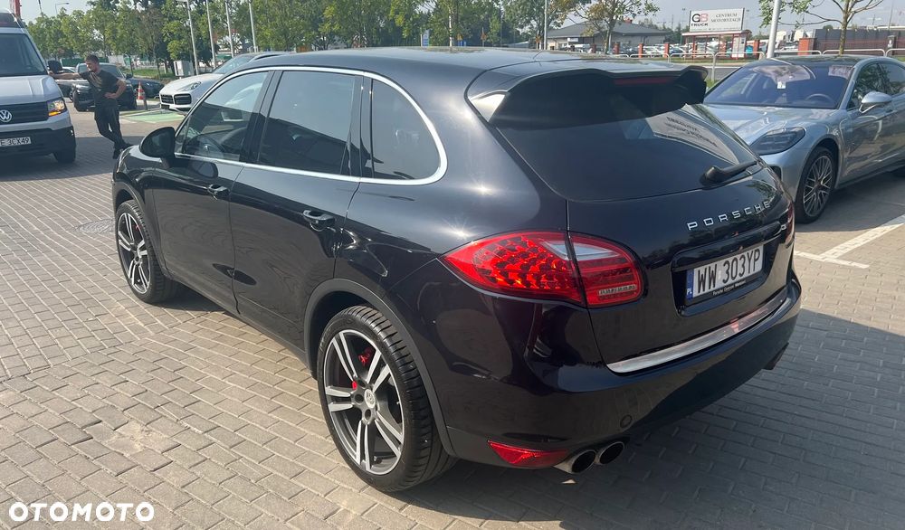 Porsche Cayenne Turbo - 3