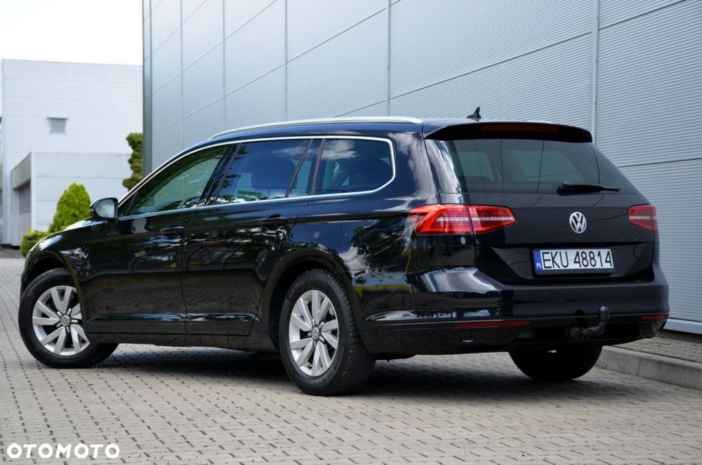 Volkswagen Passat - 8