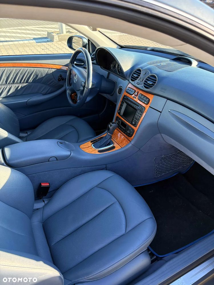 Mercedes-Benz CLK - 9