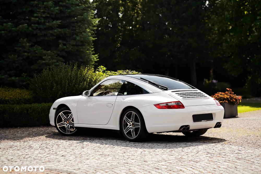 Porsche 911 - 9