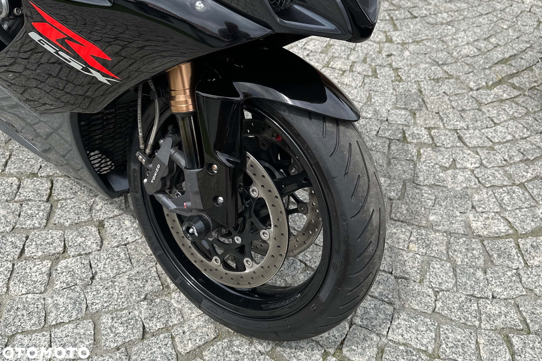 Suzuki GSX 1000 - 5