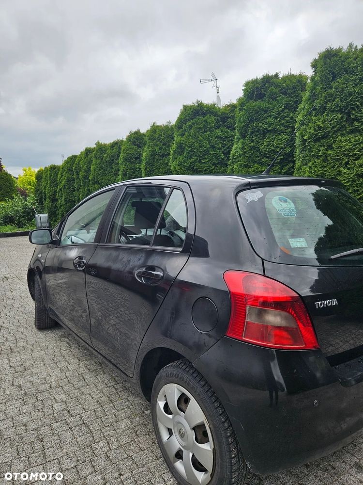 Toyota Yaris 1.4 D-4D Terra - 1