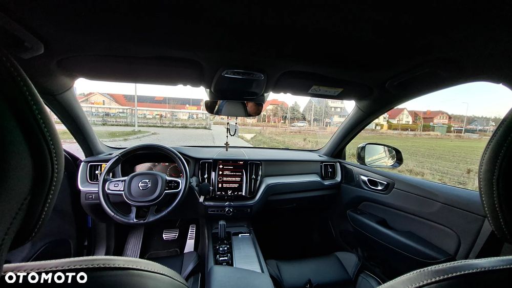 Volvo XC 60 T4 R-Design - 14