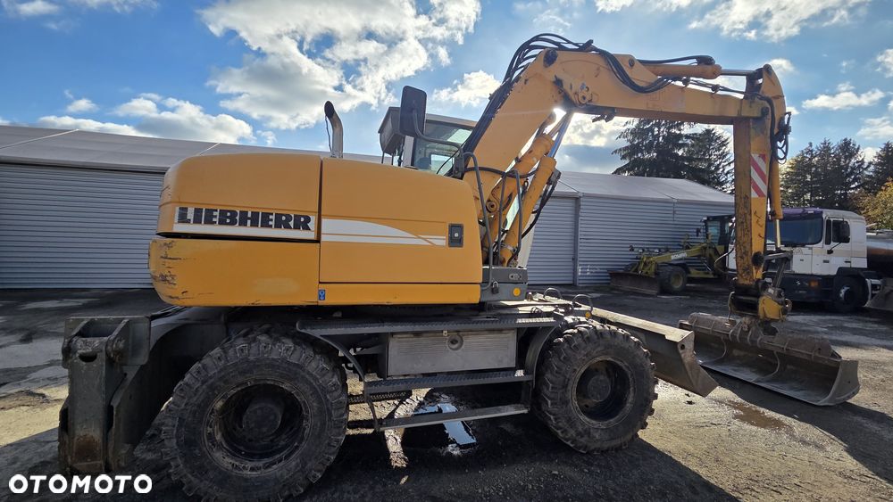 Liebherr A314 - 4