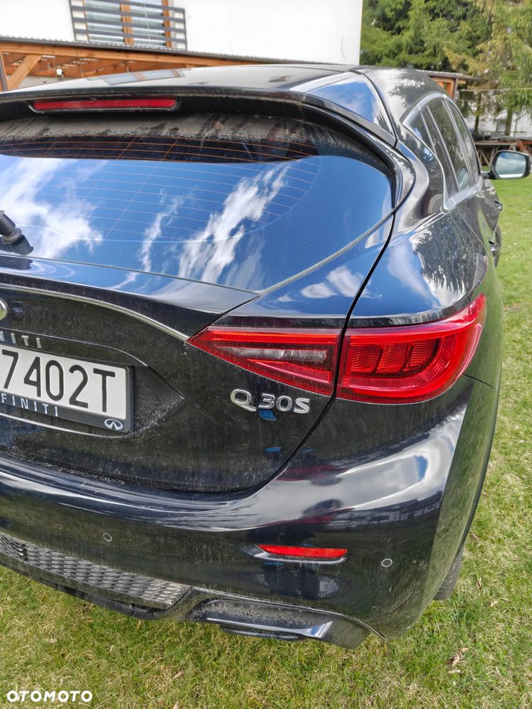 Infiniti Q30 1.5d Premium - 12