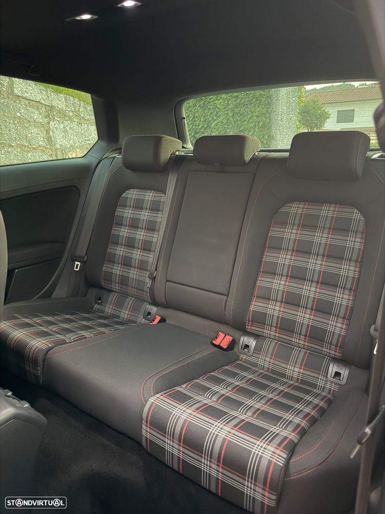 VW Golf 2.0 TSi GTi - 12