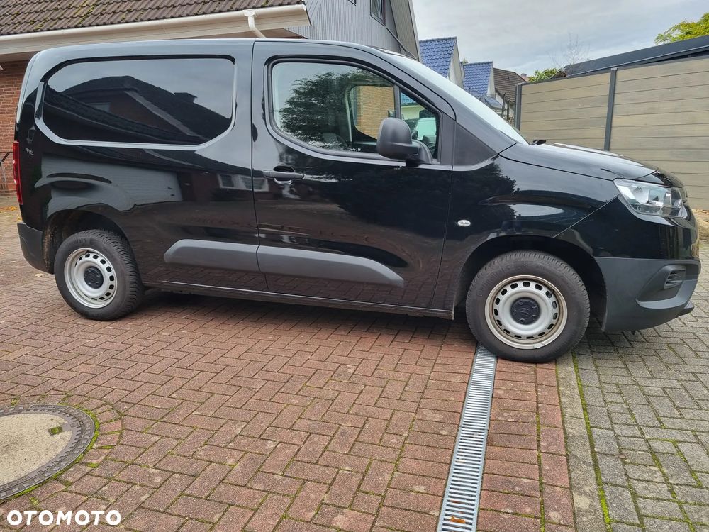 Toyota Proace City 1.5 D-4D - 11