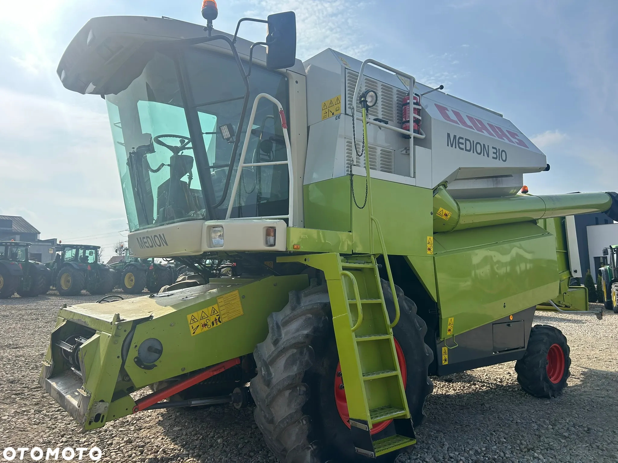 Claas Medion 310 - 27