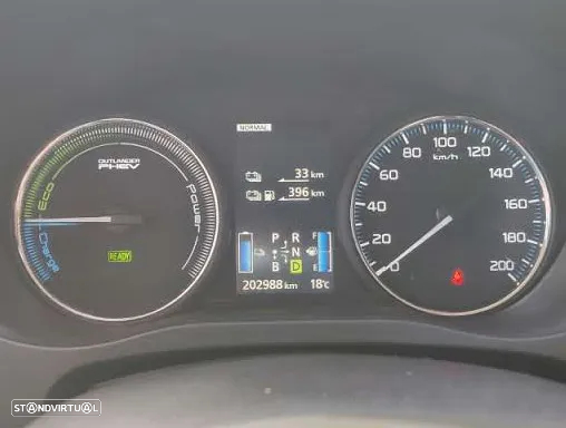 Mitsubishi Outlander 2.0 PHEV Intense Navi - 11