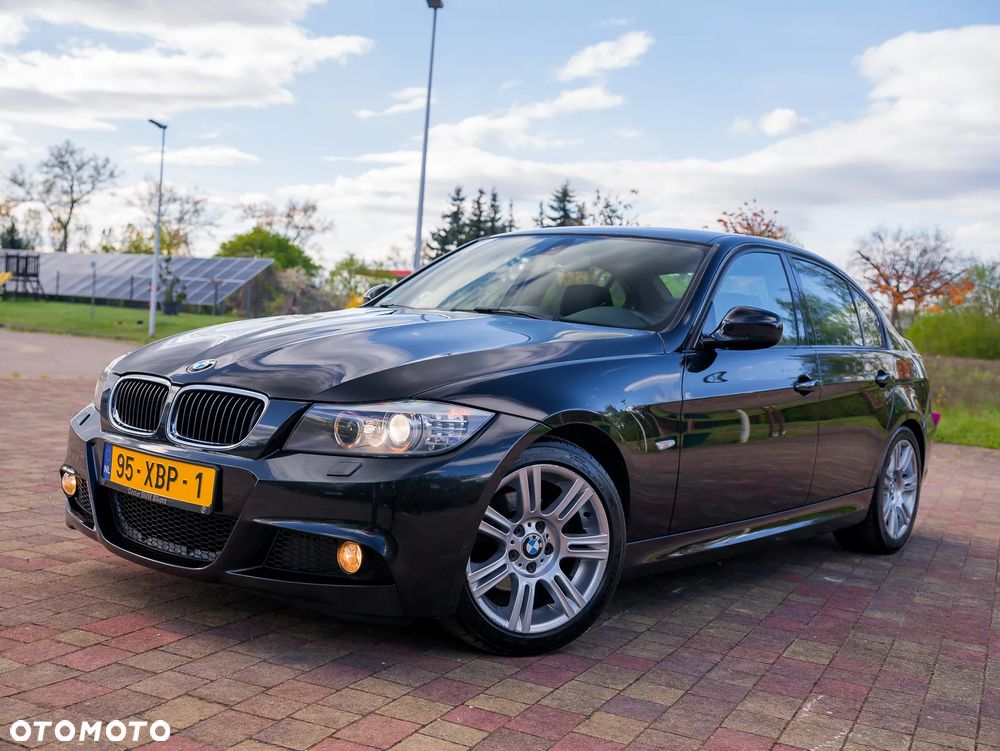 BMW Seria 3 318i Edition Sport - 16