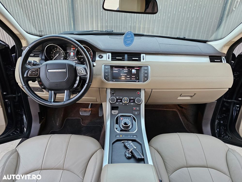 Land Rover Range Rover Evoque 2.0 D150 R-Dynamic - 3