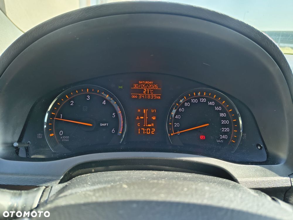 Toyota Avensis 2.0 D-4D Sol plus+NAVI - 4