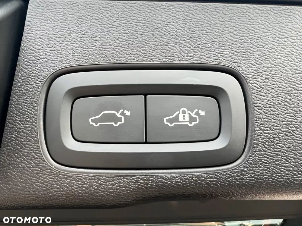 Volvo XC 60 T8 AWD Plus Black Edition - 10