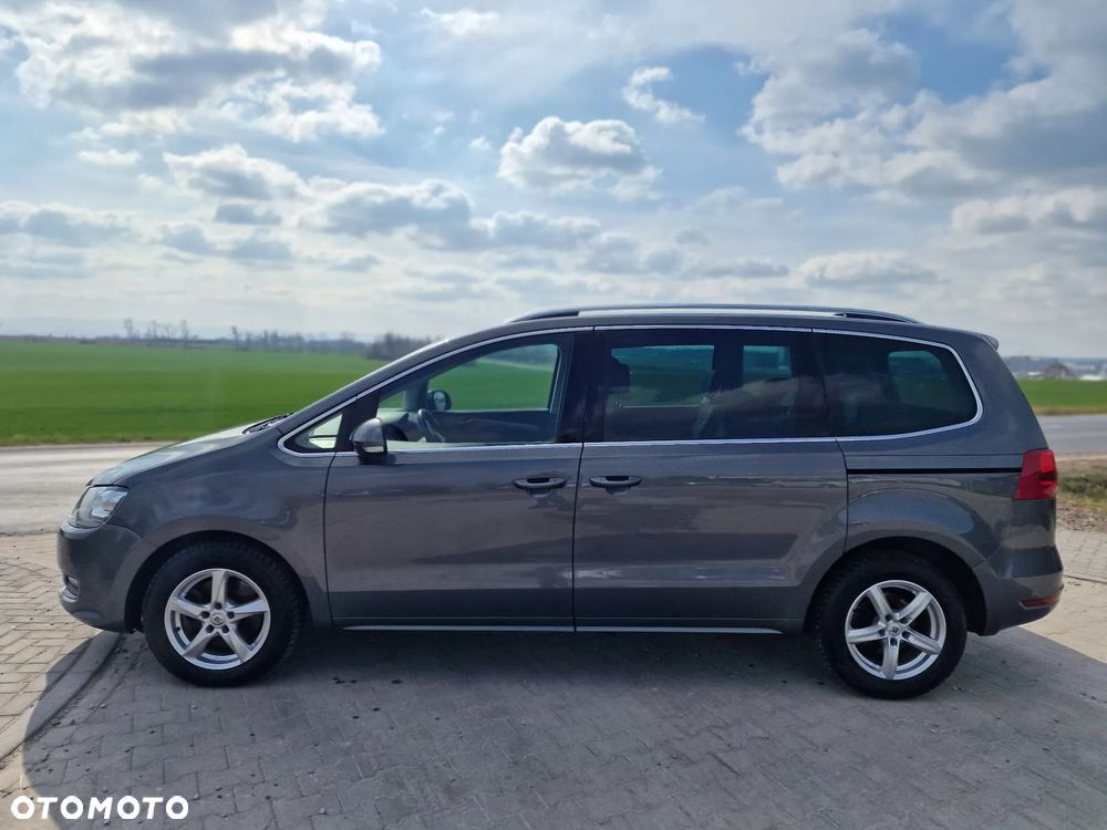 Volkswagen Sharan 2.0 TDI DSG BlueMotion Technology Trendline - 10