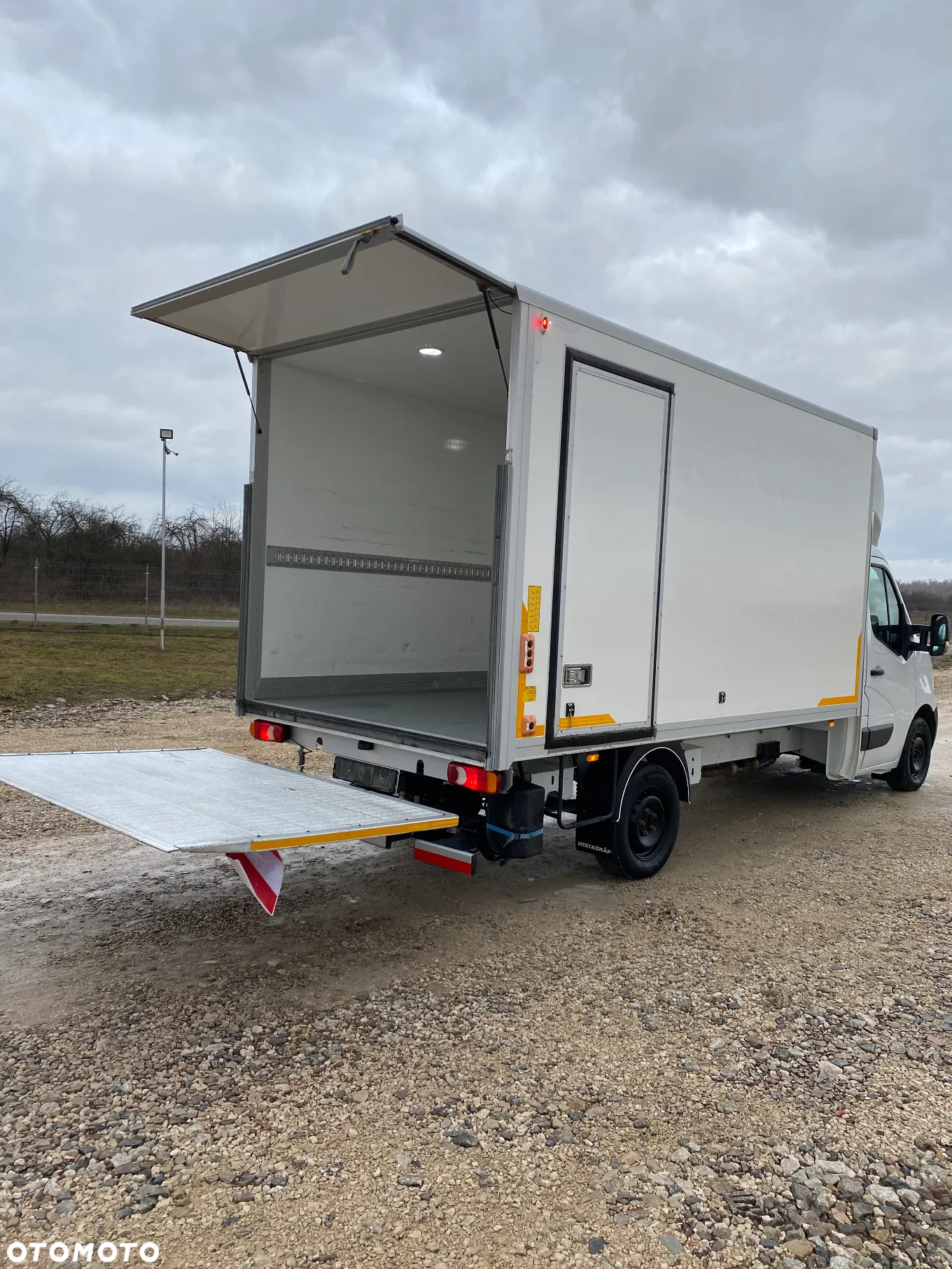 Nissan NV 400 - 7