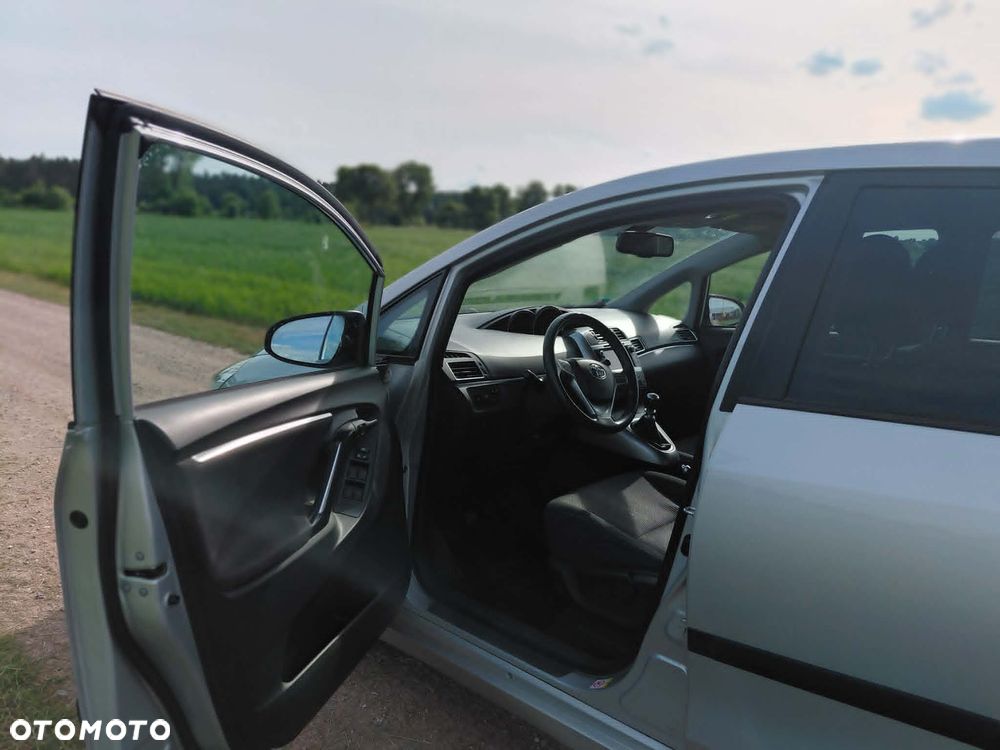 Toyota Verso 2.0 D-4D Premium - 8