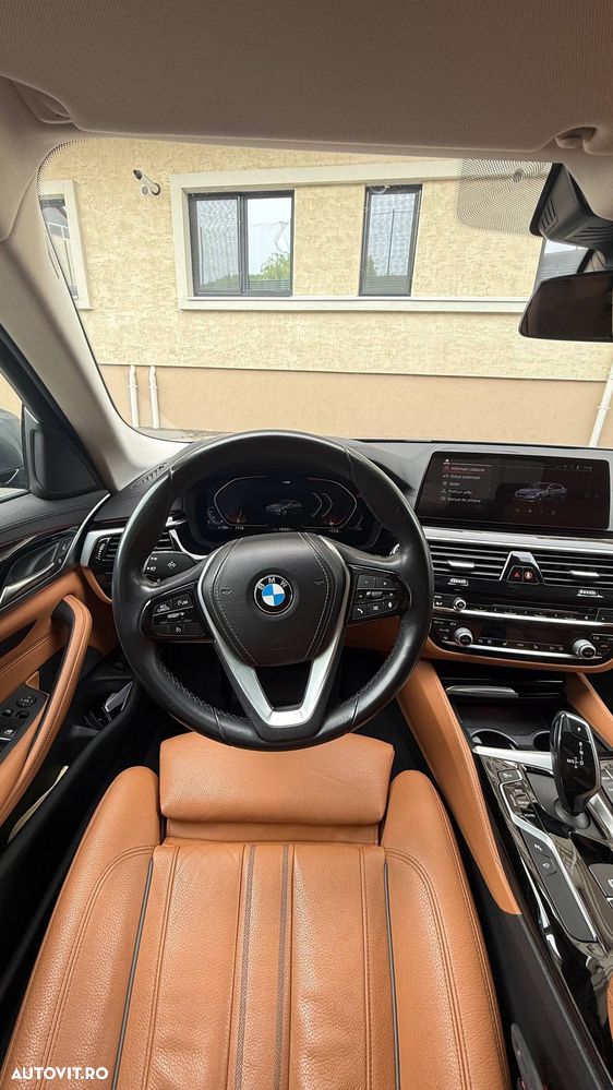 BMW Seria 5 530i AT - 8