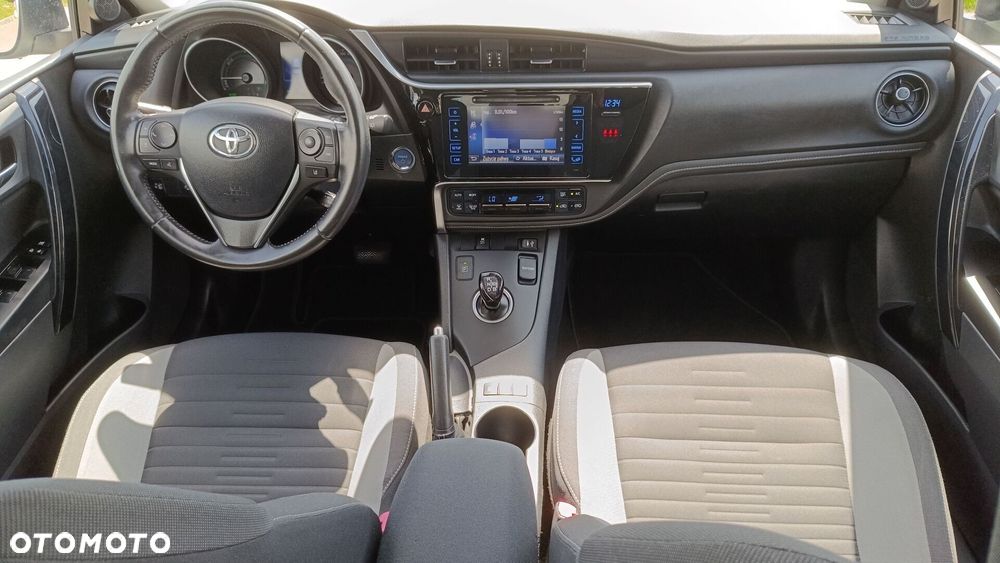 Toyota Auris Hybrid 135 Premium - 11