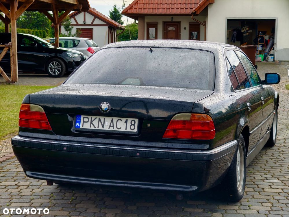 BMW Seria 7 - 16