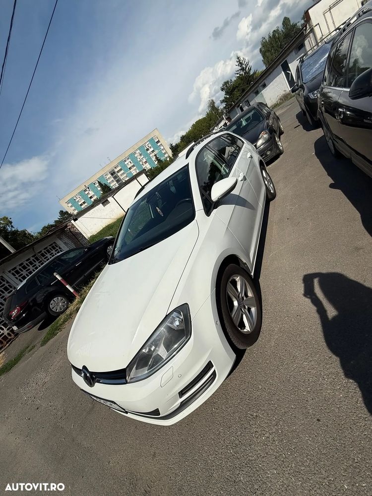 Volkswagen Golf - 2