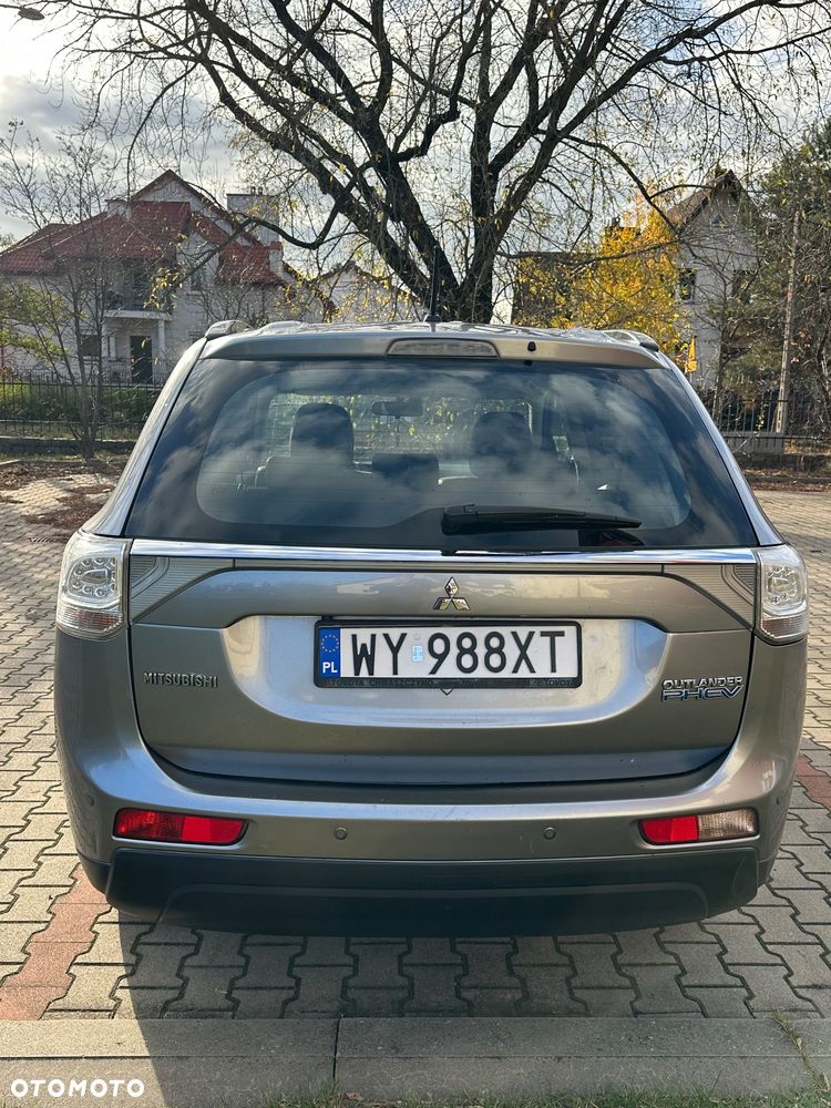 Mitsubishi Outlander PHEV Instyle NAVI + - 5