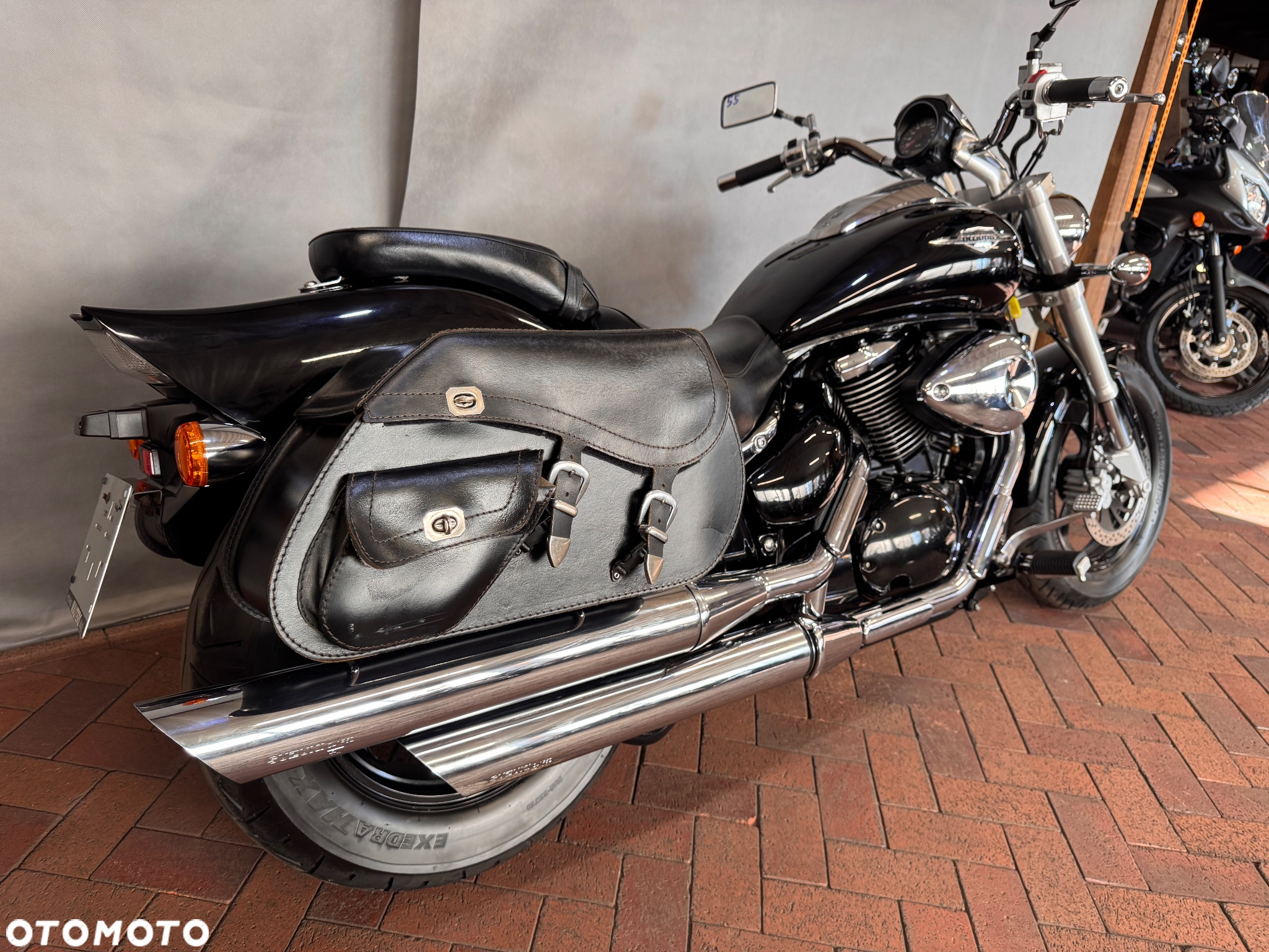 Suzuki Boulevard - 3