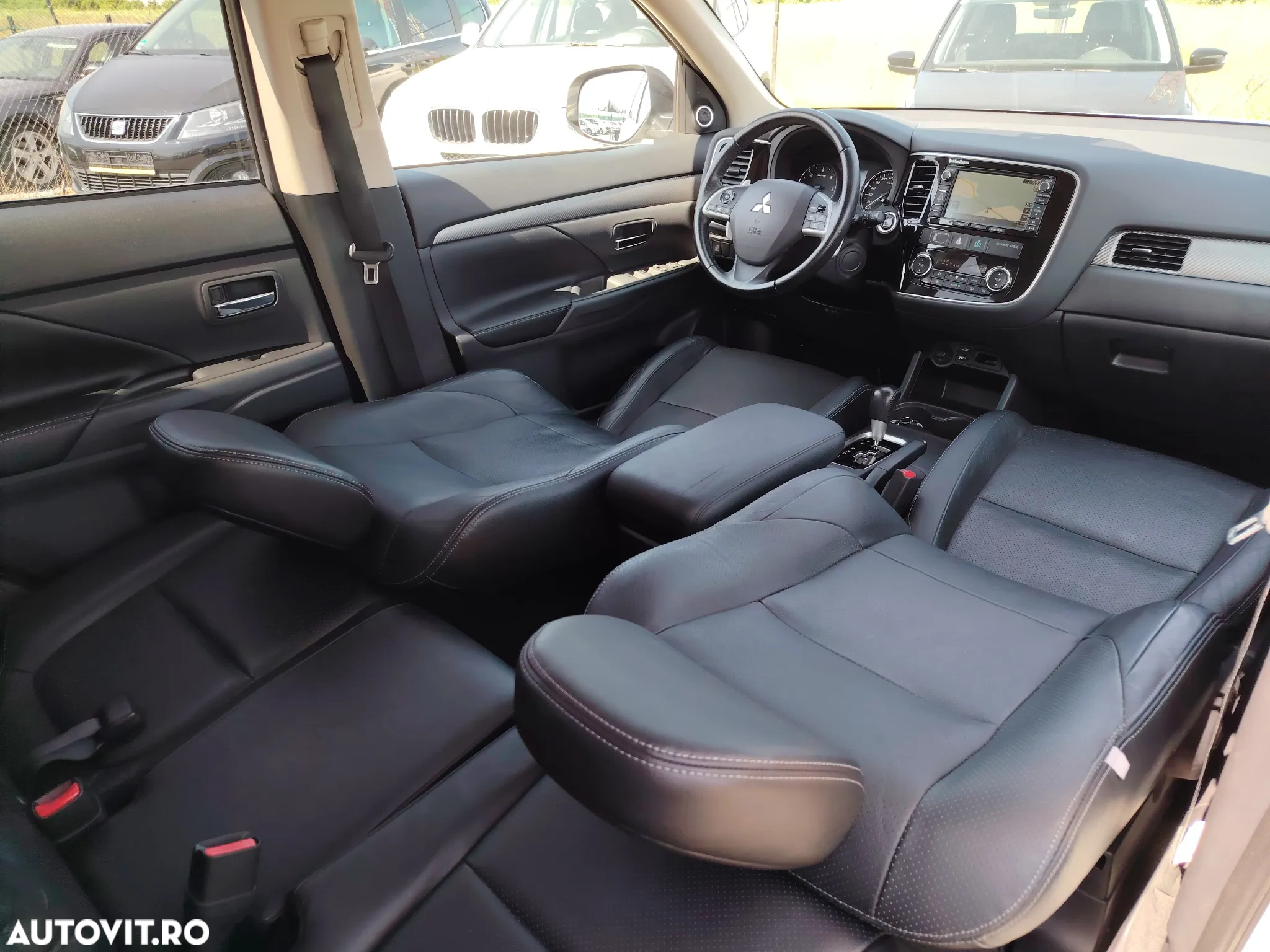 Mitsubishi Outlander 2.2 DI-D 4WD Automatik Diamant Edition+ - 5