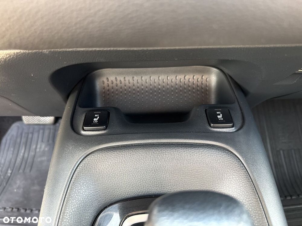 Toyota Corolla 1.8 Hybrid Comfort - 22