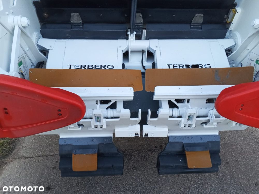 Renault Renault Śmieciarka Renault D WIDE / Euro 6 / SEMAT - 18