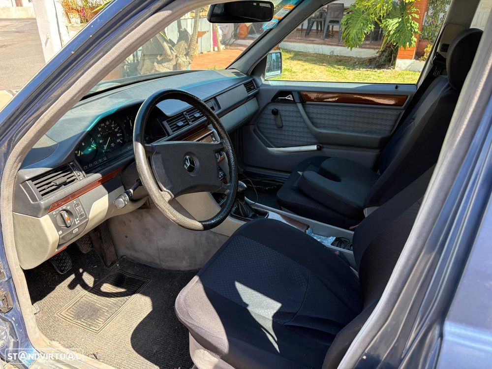 Mercedes-Benz W124 (1984-1997) 250 TD - 10