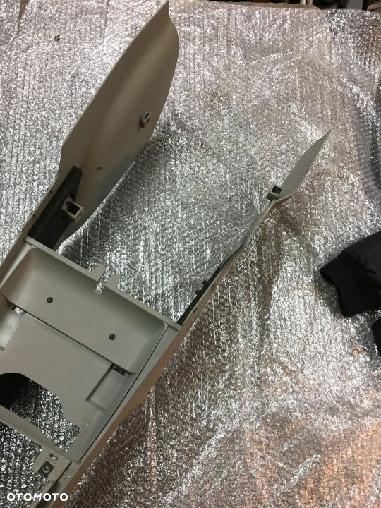 TUNEL ŚRODKOWY AUDI A3 8P 8P1863244 - 5