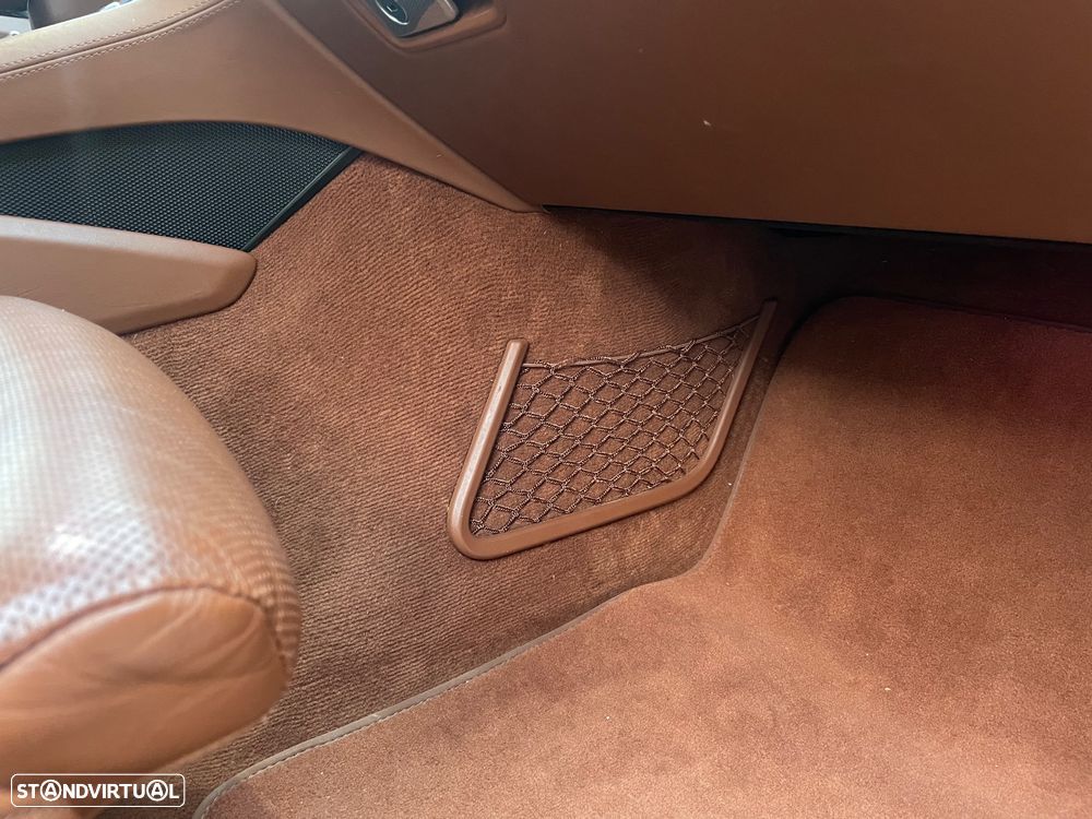 Porsche Panamera Sport Turismo 4 E-Hybrid 10 Years Edition - 20