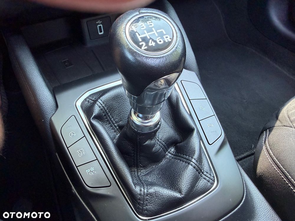 Ford Focus 1.0 EcoBoost STart-Stopp-System TITANIUM X - 19