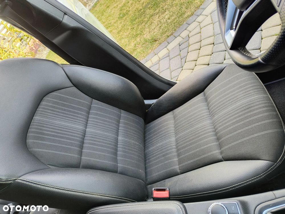 Mercedes-Benz Klasa B 180 AMG Line - 25