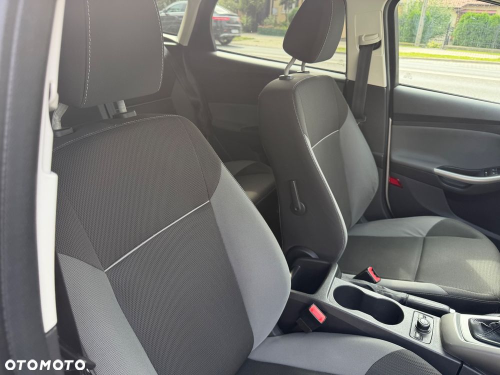 Ford Focus 1.6 TI-VCT Champions Edition - 16